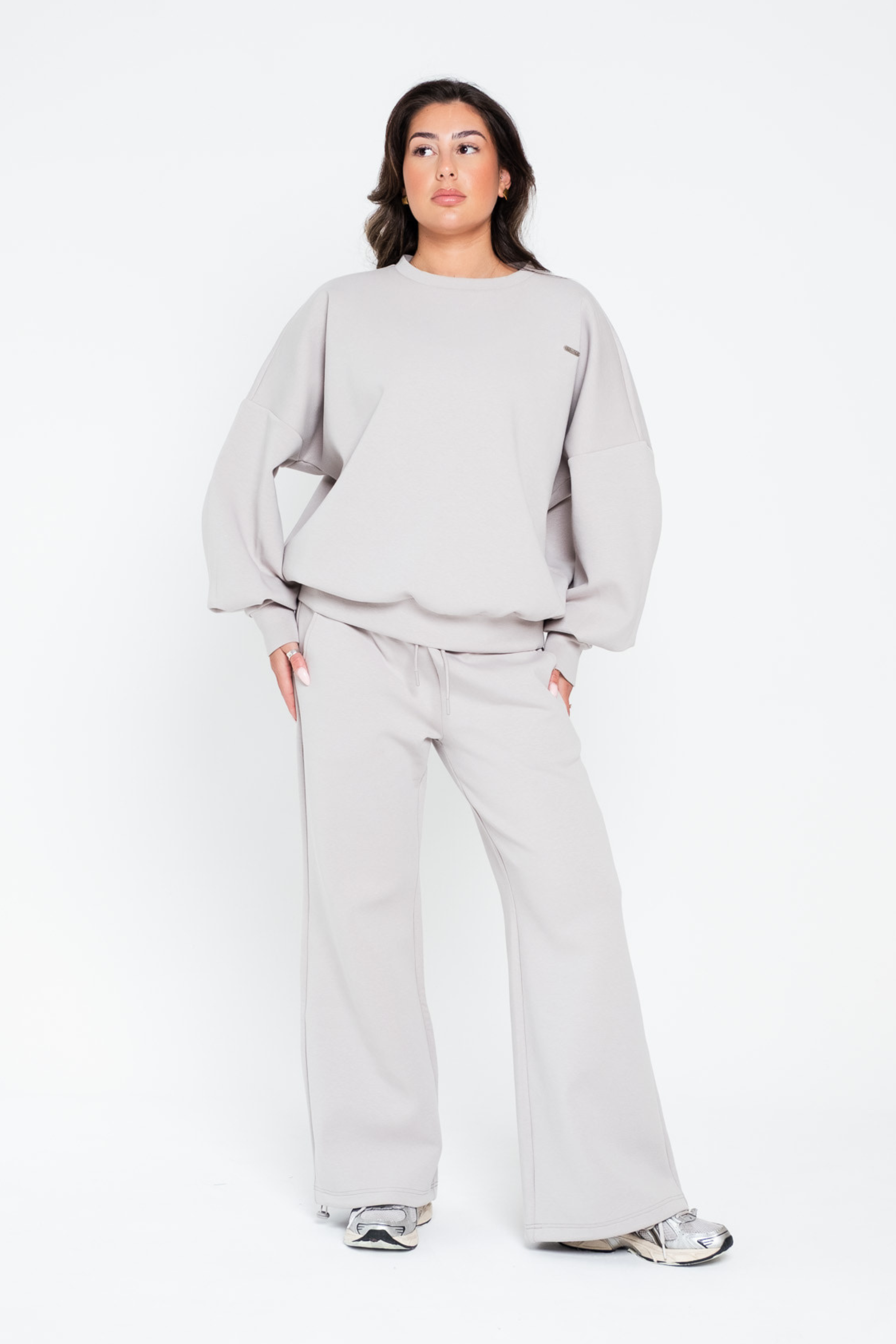 ★SCULPTOR★ Glitter Boots Cut Sweatpants Beige SC24A427NMBE MUSINSA | SCULPTOR Glitter Boots Cut Sweatpants Beige