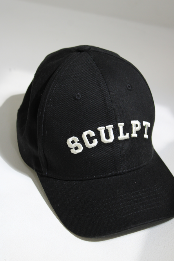 Sculpt Signature Embroidered Cap Black